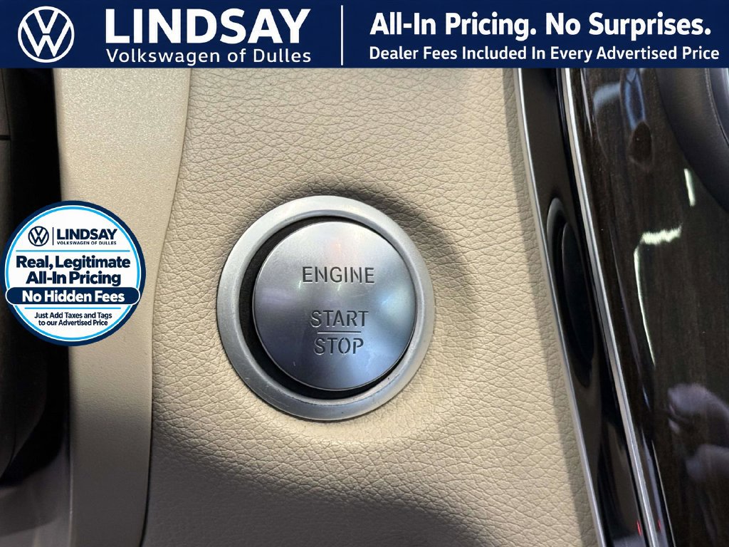 Used 2018 Mercedes-Benz C 300 4MATIC Sedan image 25