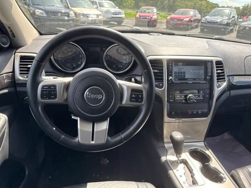 Used 2011 Jeep Grand Cherokee Laredo AWD/4WD image 13