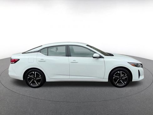 Used 2025 Nissan Sentra SV image 16