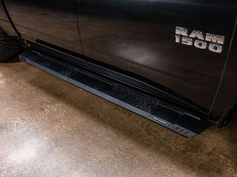 Used 2017 RAM 1500 Sport image 12