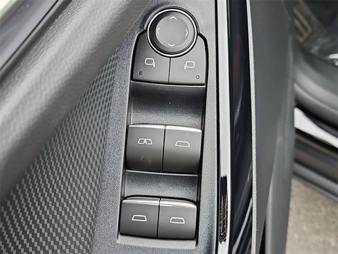 New 2026 Chevrolet Equinox RS image 24