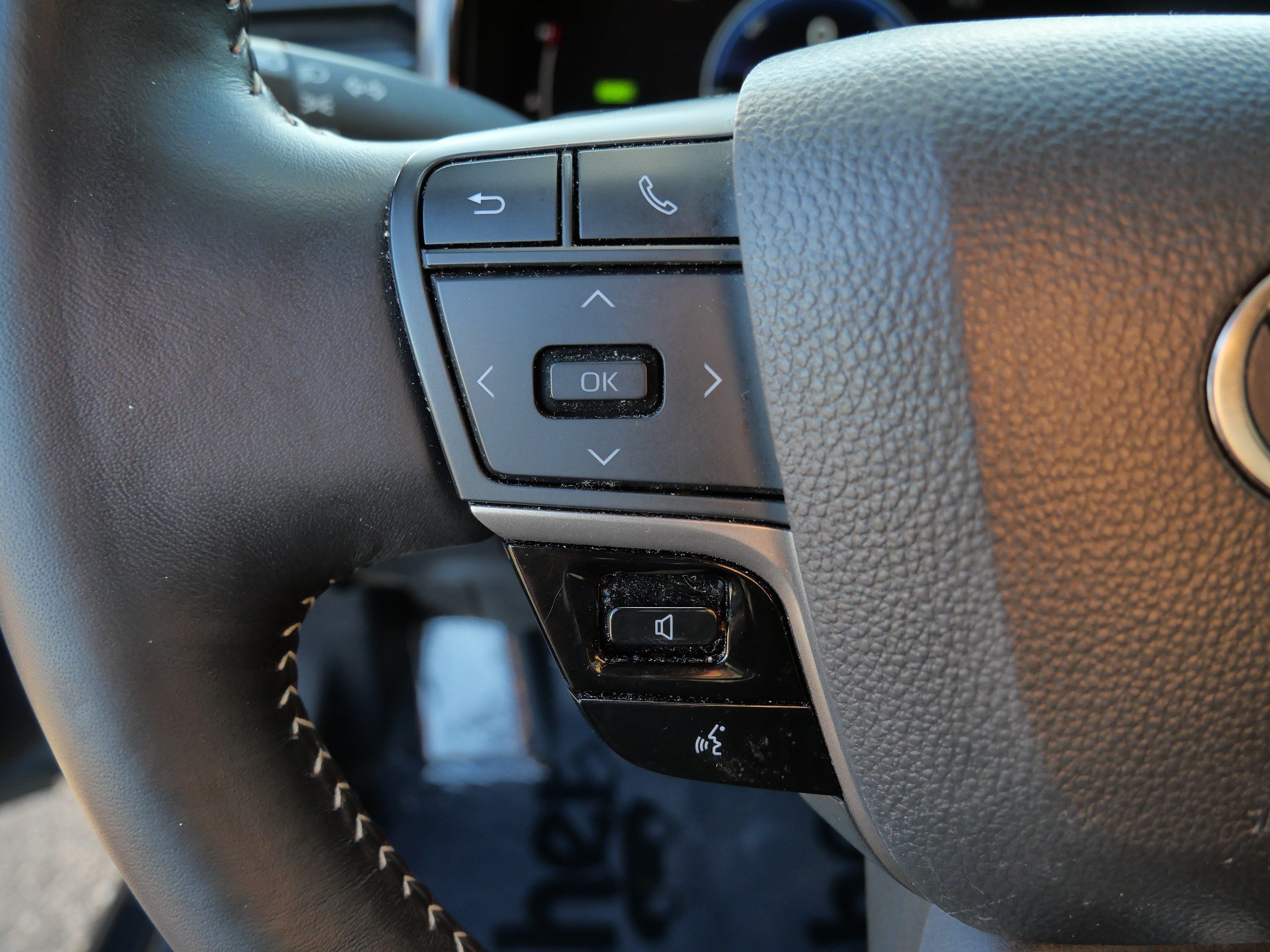 Used 2026 Toyota Camry SE w/ Convenience Package FWD image 29