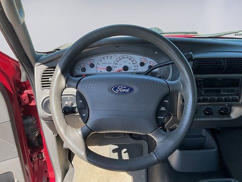 Used 2004 Ford Explorer Sport Trac XLS RWD image 11