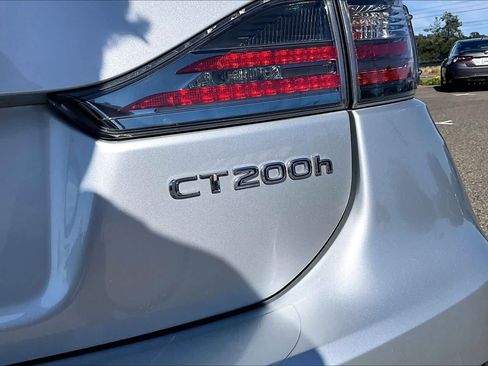 Used 2014 Lexus CT 200h FWD image 9