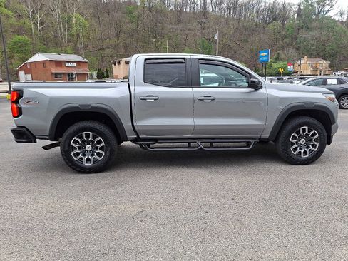 Used 2024 Chevrolet Colorado Z71 w/ Z71 Convenience Package 2 AWD/4WD image 7