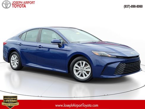 Used 2025 Toyota Camry LE FWD image 1
