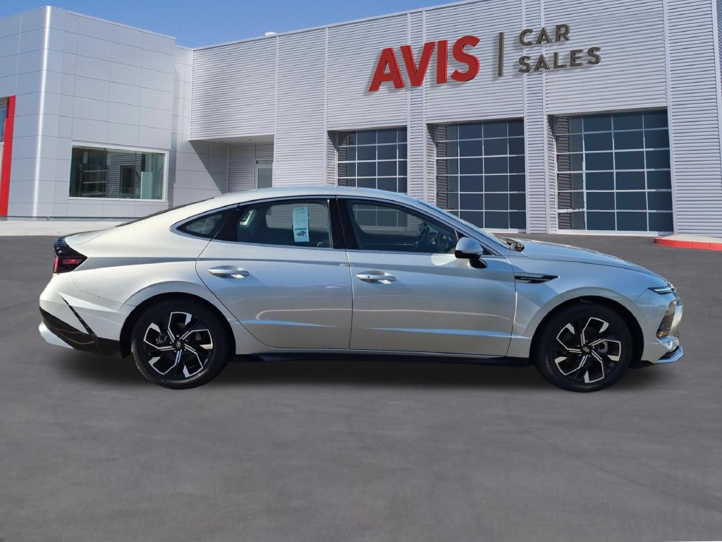 Used 2025 Hyundai Sonata SEL FWD image 5
