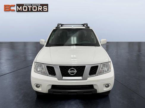 Used 2014 Nissan Frontier PRO-4X AWD/4WD image 8