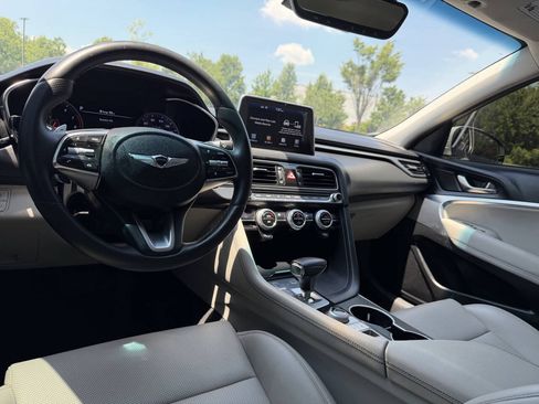 Used 2020 Genesis G70 2.0T RWD image 22