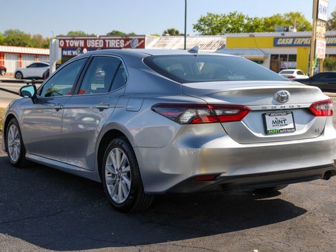 Used 2023 Toyota Camry LE FWD image 11