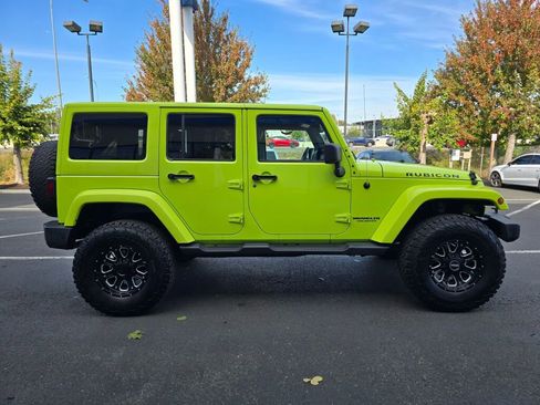 Used 2017 Jeep Wrangler Unlimited Rubicon w/ Max Tow Package image 6