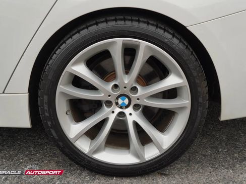 Used 2015 BMW 335i xDrive Sedan AWD/4WD image 12