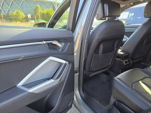 New 2025 Audi Q3 2.0T Premium image 16