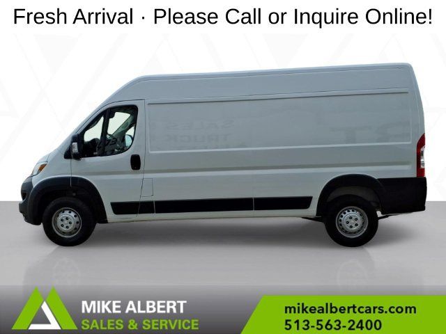 Used 2024 RAM ProMaster 2500 w/ Convenience Group FWD image 4
