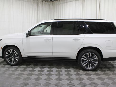 New 2025 Cadillac Escalade Sport Platinum w/ LPO, Floor Liner Package image 43