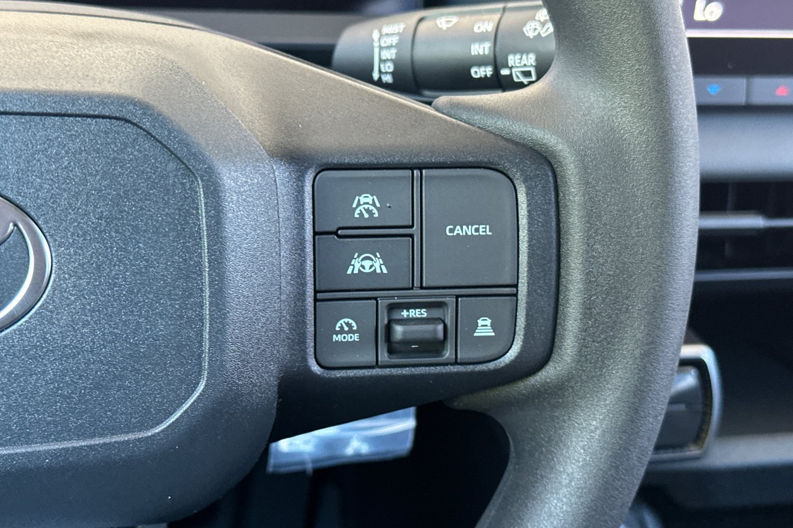 Used 2026 Toyota RAV4 LE FWD image 28