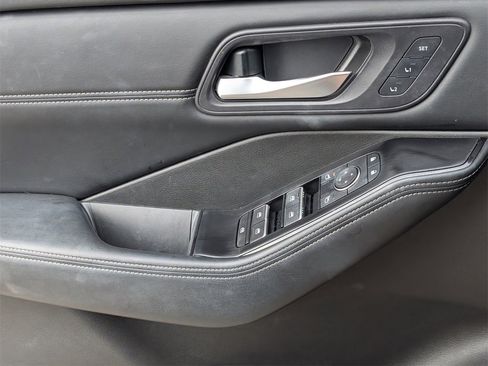 Certified 2024 Nissan Rogue SL w/ SL Premium Package image 24