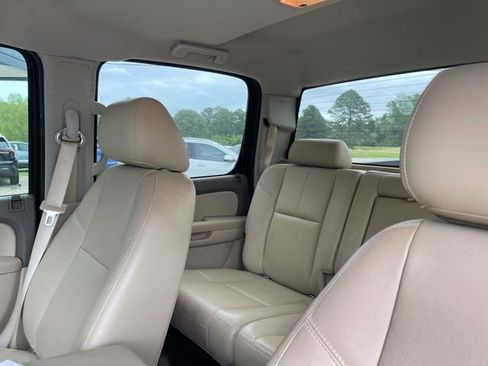 Used 2014 Chevrolet Silverado 2500 LTZ w/ LTZ Plus Package AWD/4WD image 10