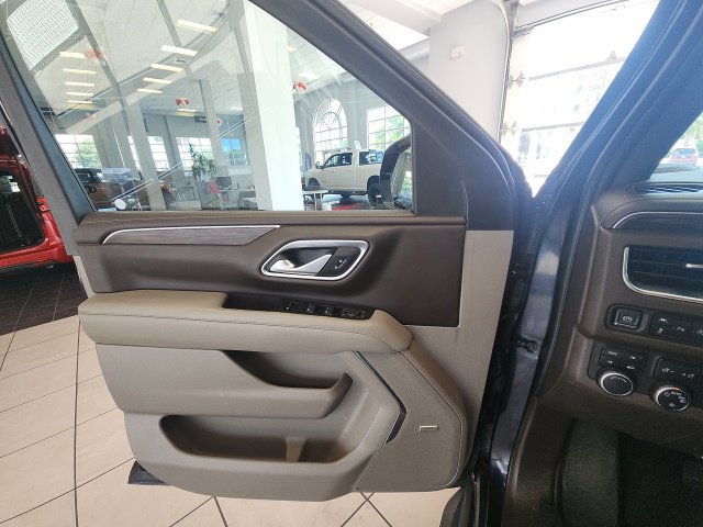 Used 2021 Chevrolet Tahoe LT w/ LT Signature Plus Package AWD/4WD image 35