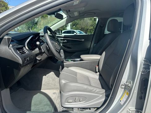 Used 2019 Chevrolet Impala LS FWD image 9