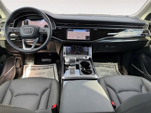 Used 2024 Audi Q8 Premium Plus w/ Premium Plus Package image 11