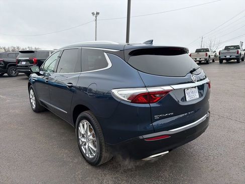 Used 2023 Buick Enclave Essence w/ Experience Buick Package image 5