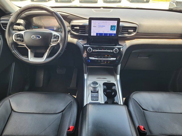 Used 2023 Ford Explorer Limited w/ Equipment Group 301A RWD image 19