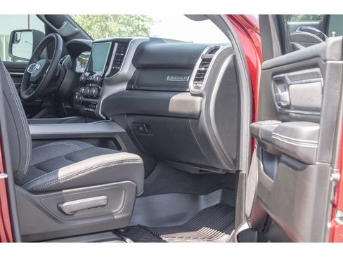 Used 2025 RAM 1500 Big Horn AWD/4WD image 10