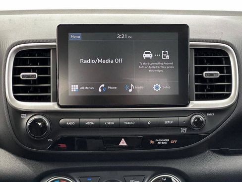 New 2025 Hyundai Venue SE image 19