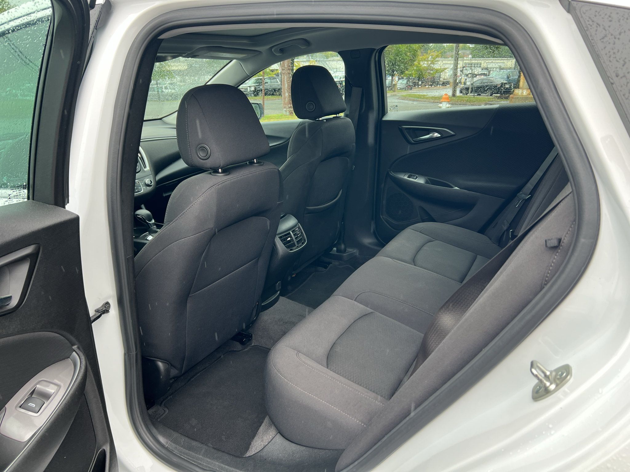 Used 2024 Chevrolet Malibu LT FWD image 11
