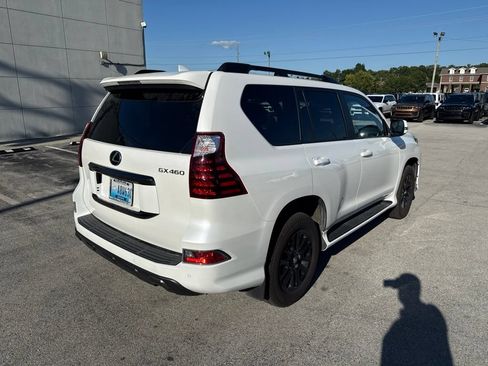 Used 2022 Lexus GX 460 w/ Black Line Special Edition AWD/4WD image 3