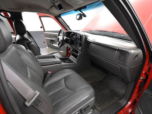 Used 2005 GMC Sierra 2500 SLT w/ Heavy-Duty Power Package image 44