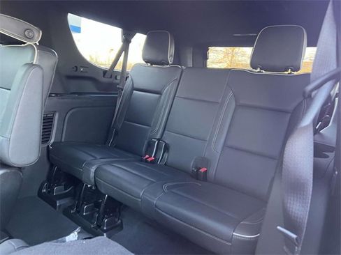 Certified 2023 Chevrolet Suburban Premier image 15