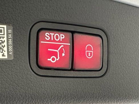 Certified 2024 Mercedes-Benz GLC 300 image 23