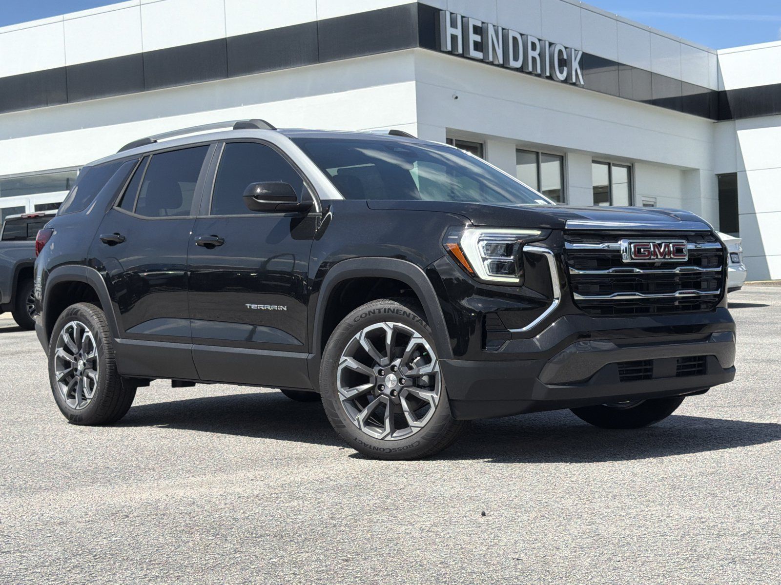 New 2027 GMC Terrain Elevation w/ Elevation Premium Package AWD/4WD image 2
