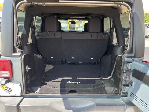 Used 2015 Jeep Wrangler Unlimited Sport w/ Quick Order Package 24S AWD/4WD image 11