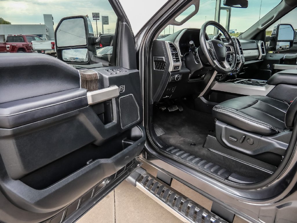 Used 2020 Ford F250 Lariat w/ Lariat Ultimate Package AWD/4WD image 33