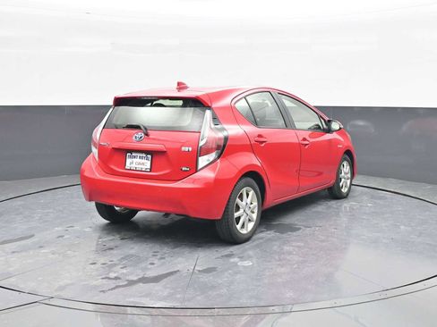 Used 2015 Toyota Prius C Three image 7