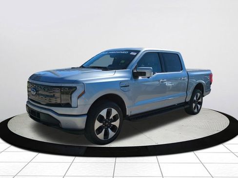 Used 2023 Ford F150 Lightning Platinum image 7