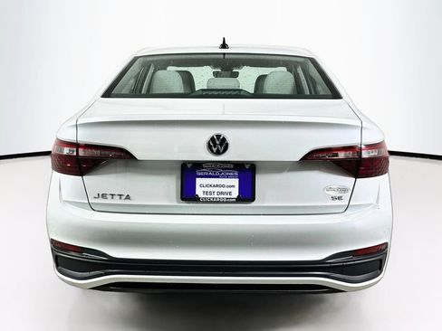Used 2024 Volkswagen Jetta SE w/ Panoramic Sunroof Package FWD image 16