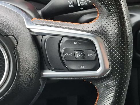 Used 2022 Jeep Gladiator Mojave w/ Cold Weather Group AWD/4WD image 24