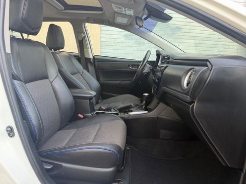 Used 2017 Toyota Corolla SE w/ SE Premium Package image 24