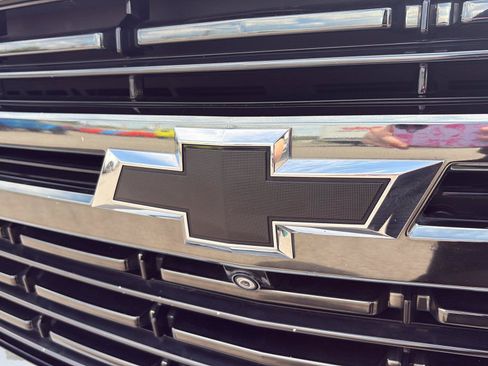 Used 2021 Chevrolet Tahoe RST w/ Luxury Package AWD/4WD image 10