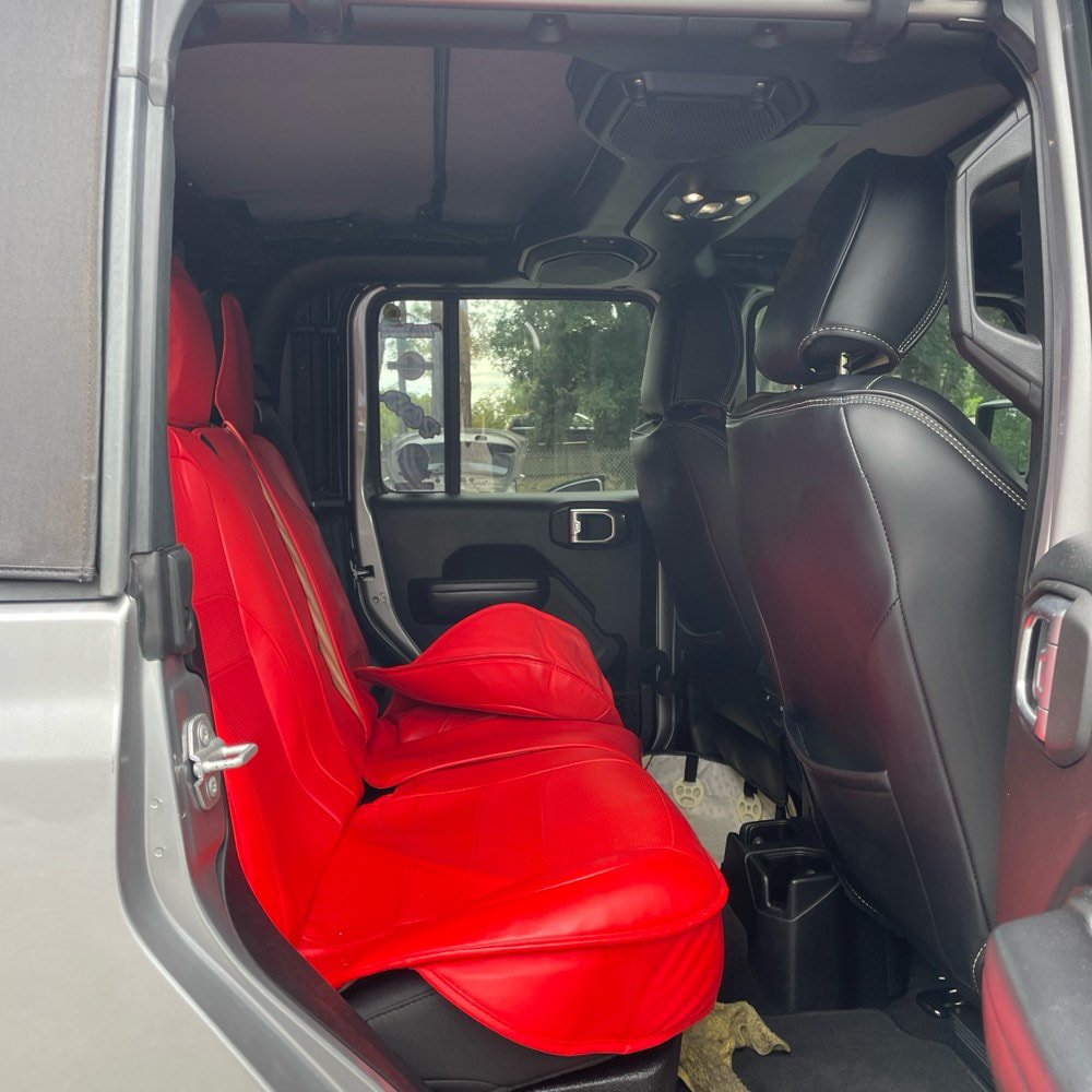 Used 2021 Jeep Gladiator Rubicon AWD/4WD image 13