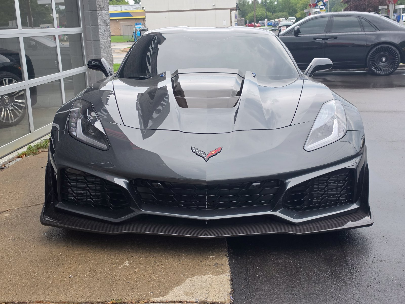 Used 2019 Chevrolet Corvette ZR1 RWD image 2