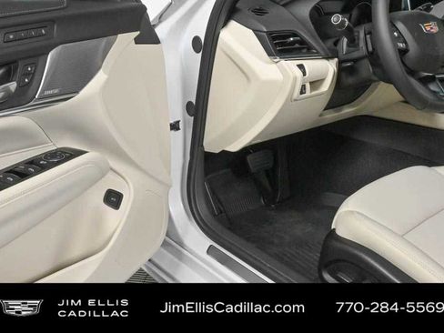 New 2025 Cadillac CT4 Premium Luxury image 6