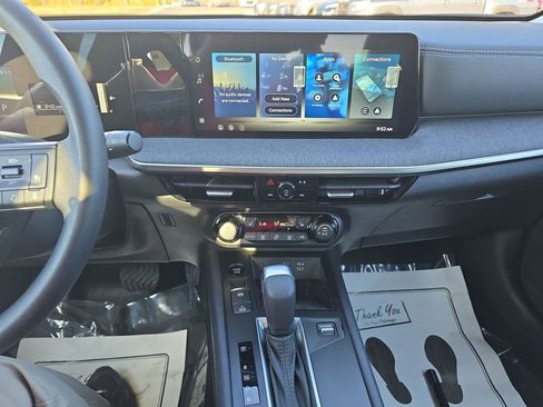 New 2026 Nissan Kicks SV w/ SV Premium Package image 23