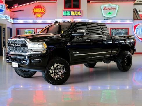 Used 2019 RAM 2500 Limited AWD/4WD image 2