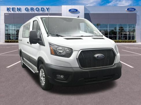 Used 2025 Ford Transit 250 Low Roof w/ Exterior Upgrade Package RWD image 4