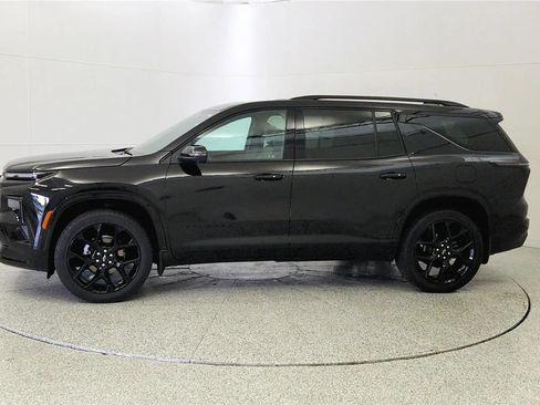 Used 2024 Chevrolet Traverse RS FWD image 4